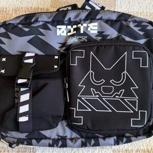 Howl out chest bag Graphic Messenger Bag for Men